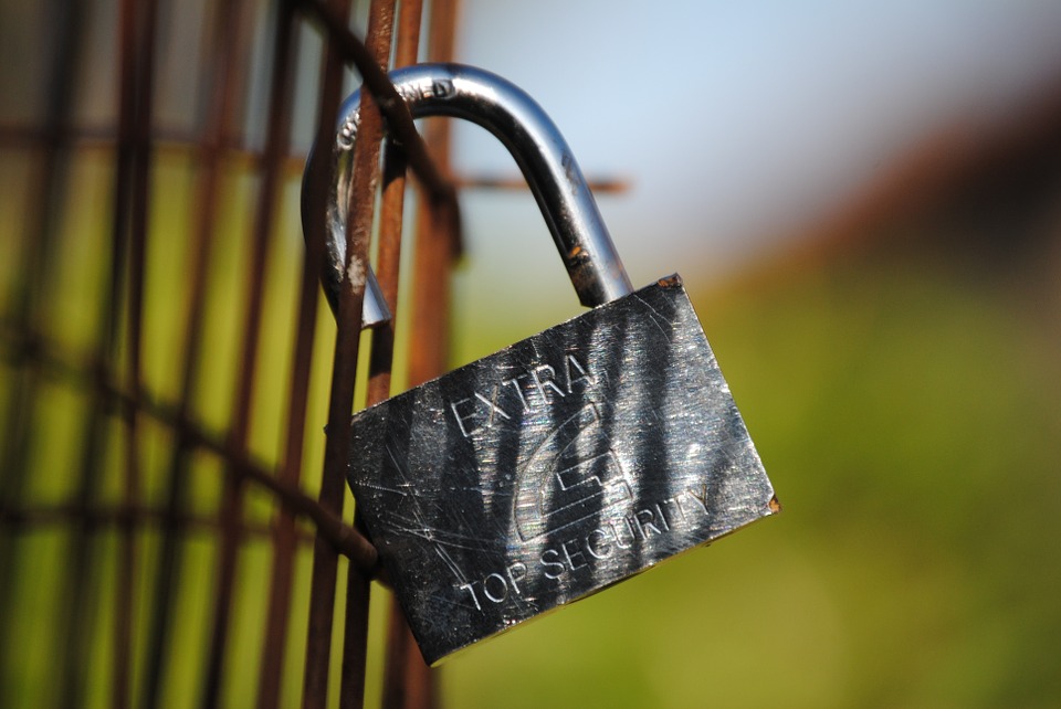 https://pixabay.com/en/padlock-lock-security-unlock-322494/